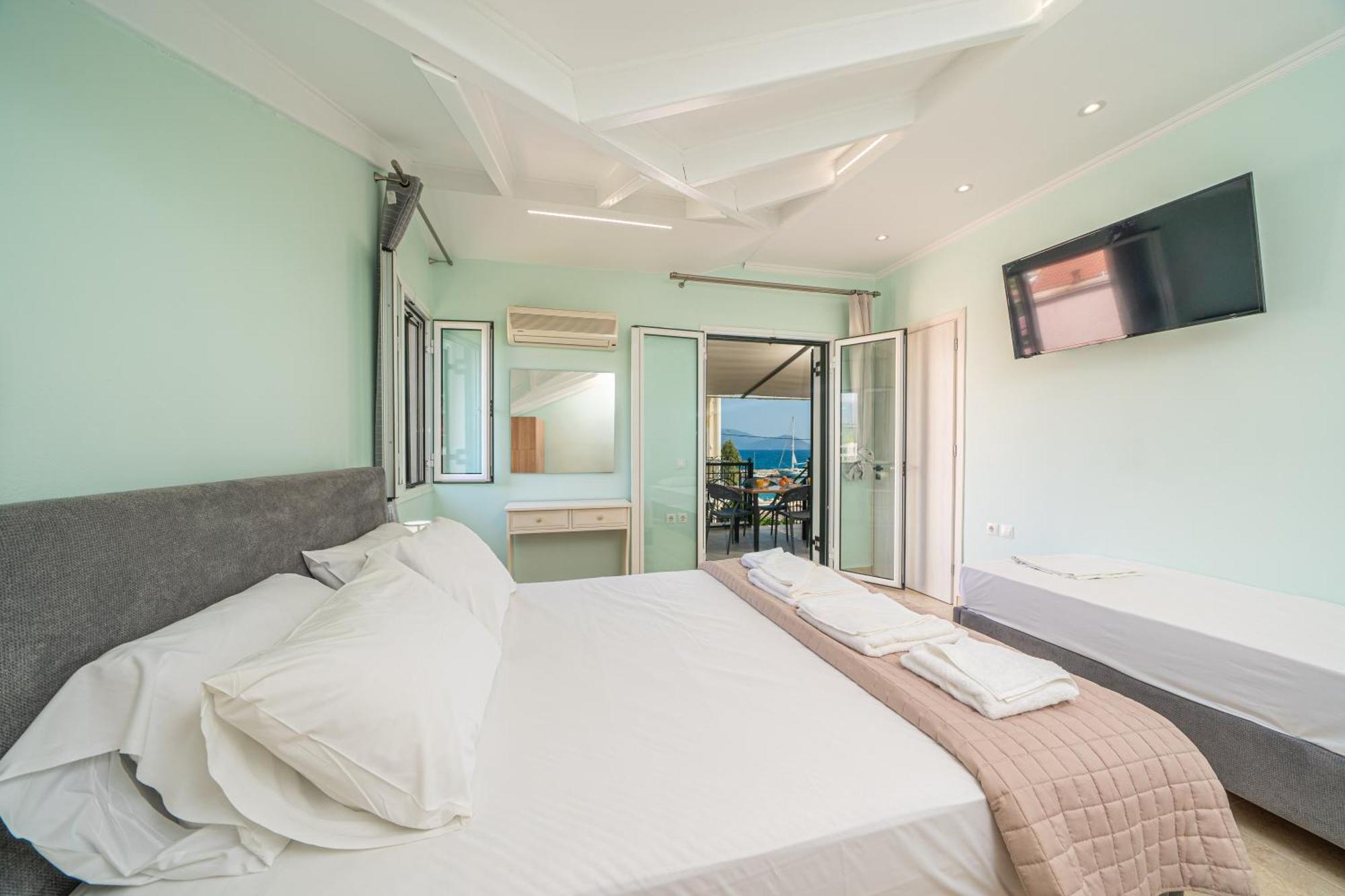 Filalithis Studios & Apartments Sami  Bagian luar foto